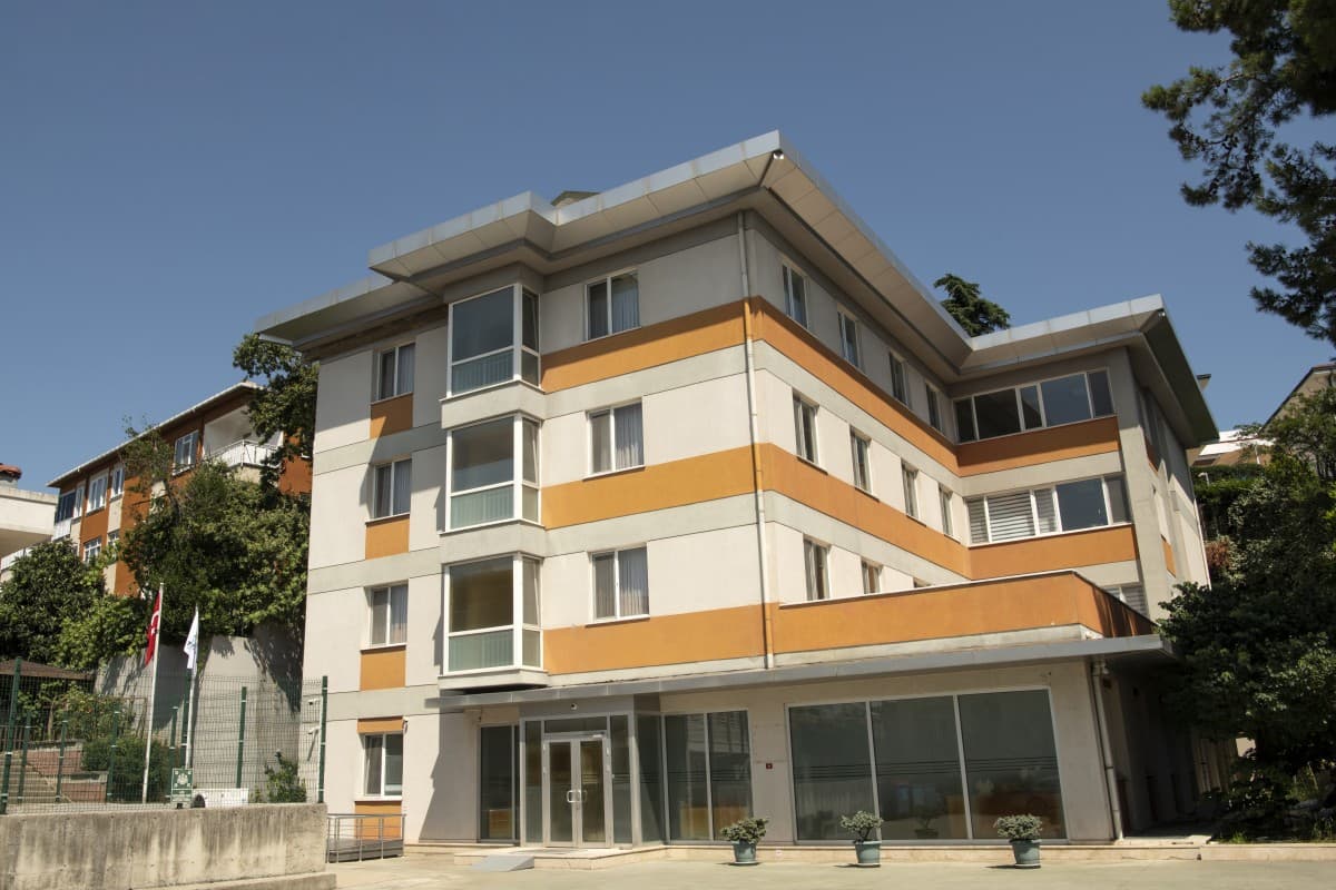 Kısıklı Yükseköğretim Kız Öğrenci Yurdu Üsküdar dış cephe